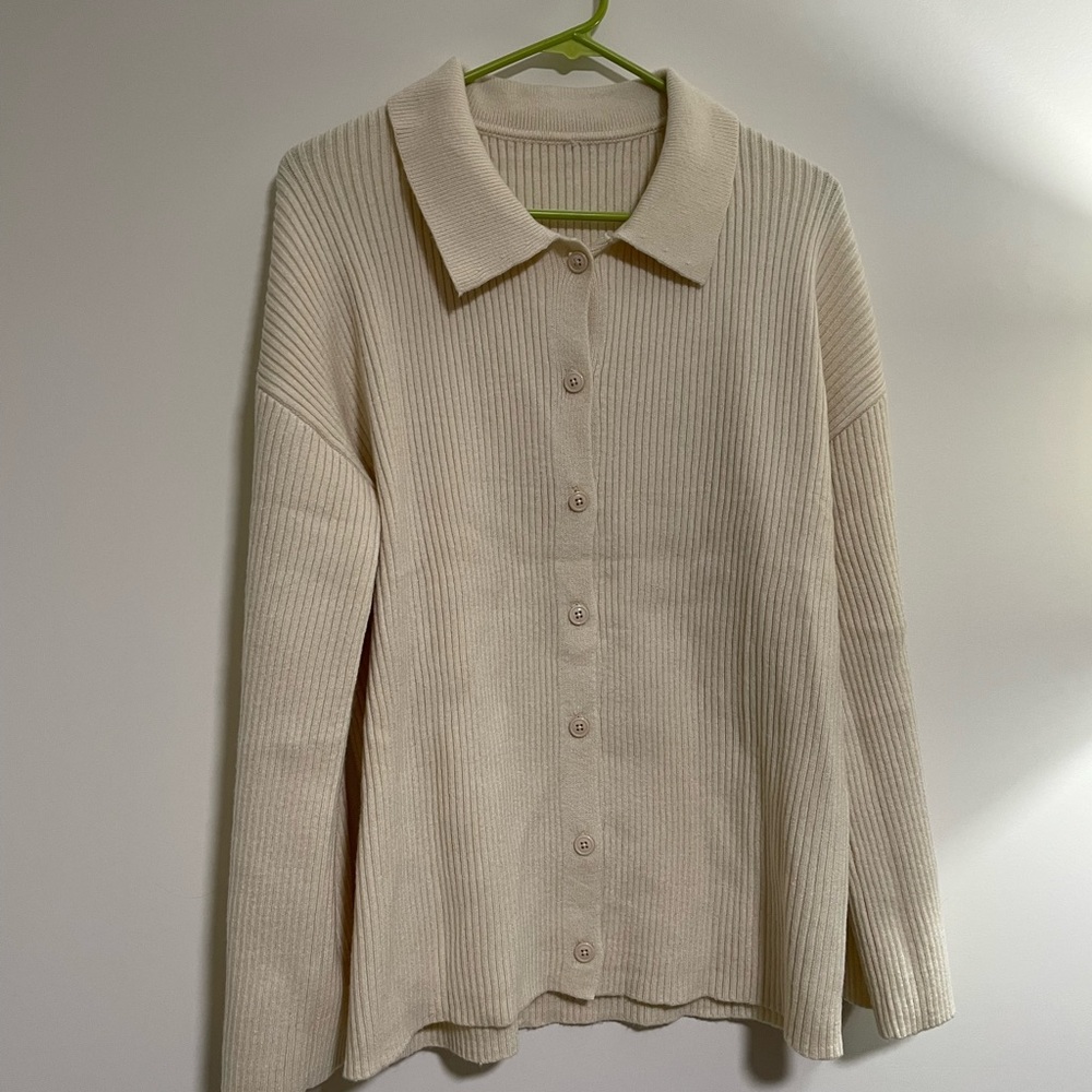 Long sleeve knit sweater